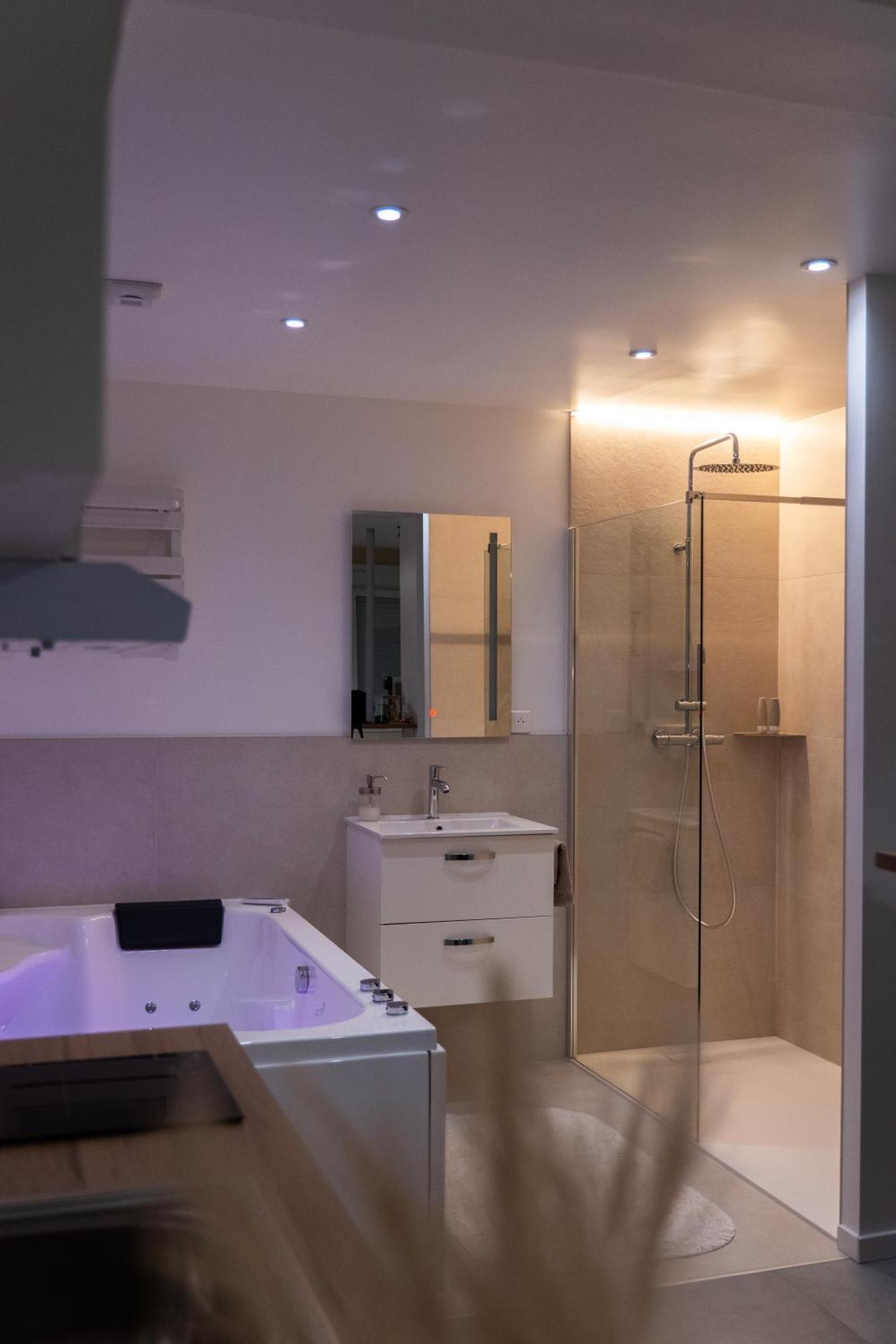 Zen Et Romantique Room - Harmonie Moulins  Esterno foto